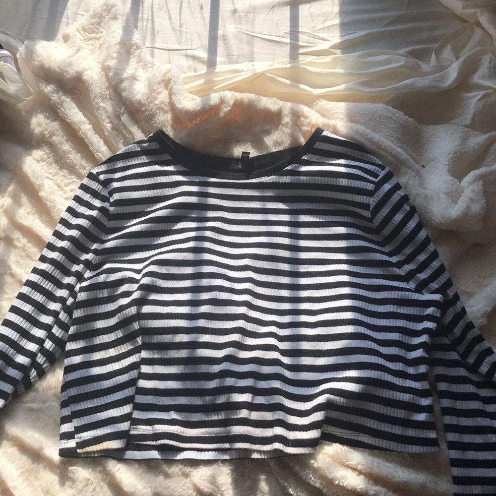 Black and white crop top
